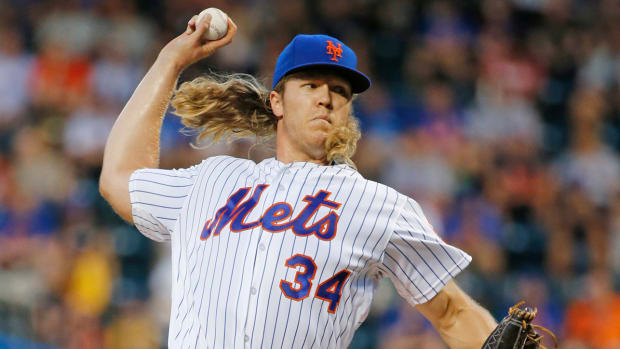 noah-syndergaard-wave-mlb.jpg